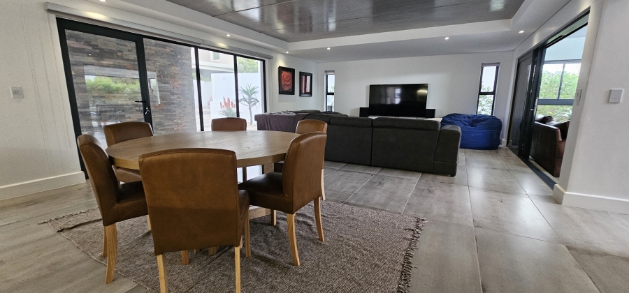 3 Bedroom Property for Sale in Calypso Beach Western Cape